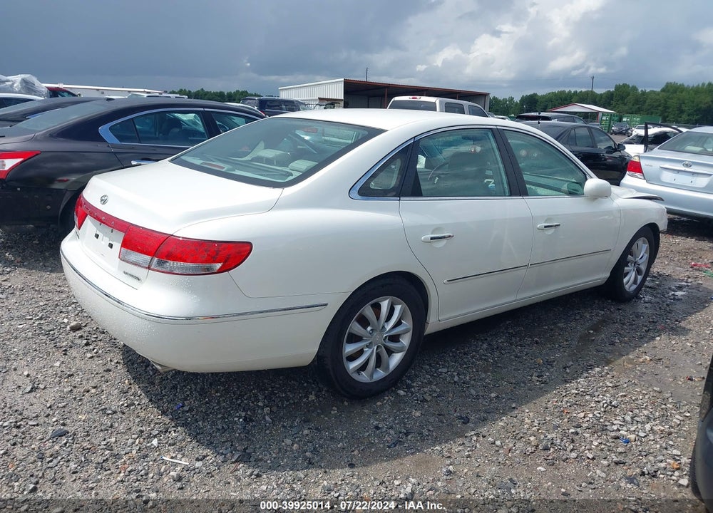 2006 HYUNDAI AZERA LIMITED/SE VIN: KMHFC46F96A058546