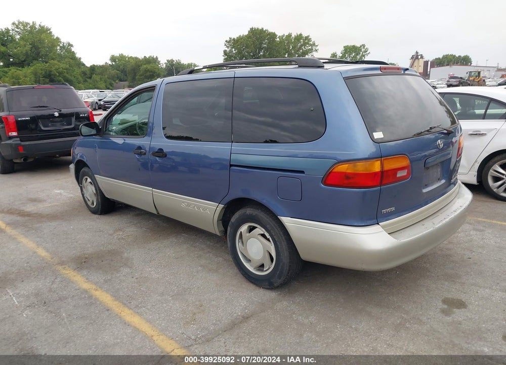 1999 TOYOTA SIENNA XLE VIN: 4T3ZF13C5XU113479