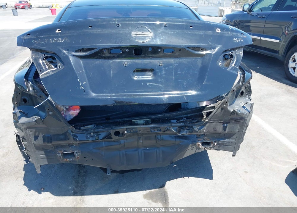 2018 NISSAN ALTIMA 2.5 SR VIN: 1N4AL3AP6JC111926