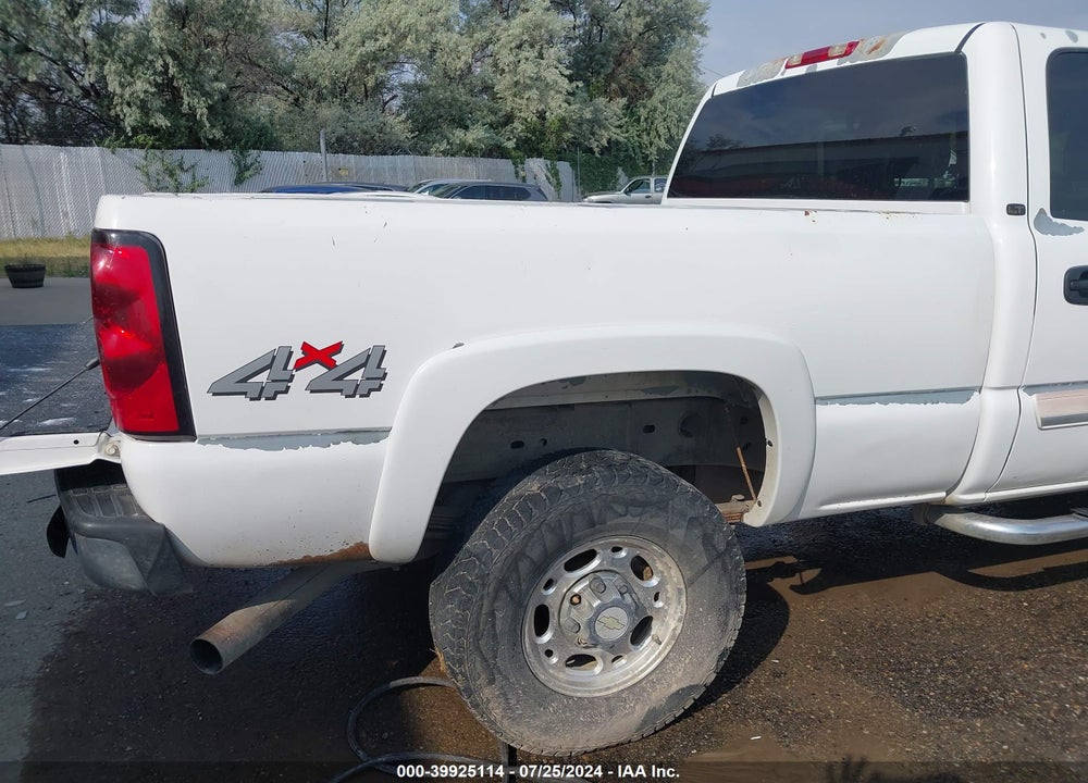 2006 CHEVROLET SILVERADO 2500HD LT1 VIN: 1GCHK23D96F140335