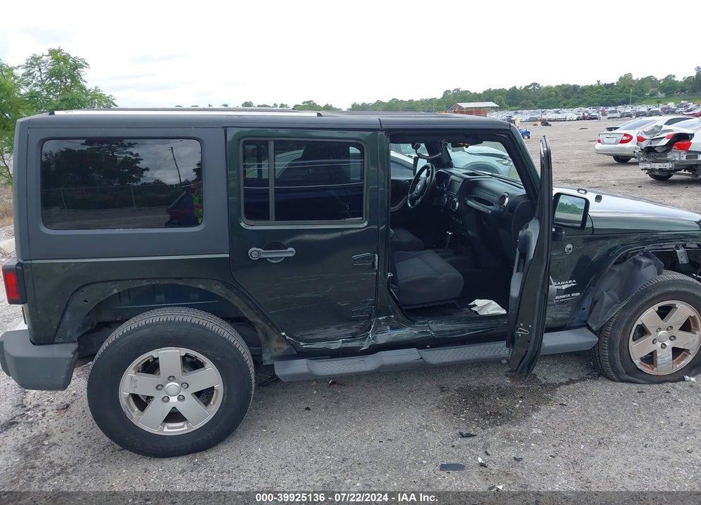 2011 JEEP WRANGLER UNLIMITED SAHARA VIN: 1J4BA5H15BL557529