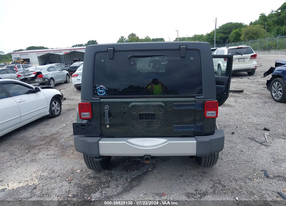 2011 JEEP WRANGLER UNLIMITED SAHARA VIN: 1J4BA5H15BL557529