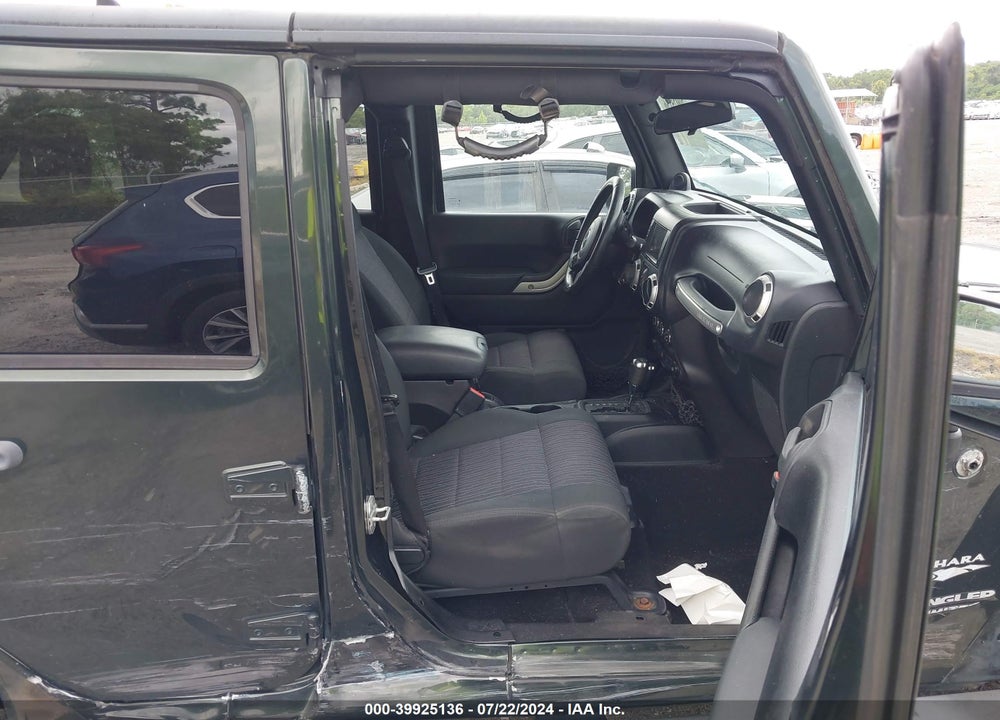2011 JEEP WRANGLER UNLIMITED SAHARA VIN: 1J4BA5H15BL557529