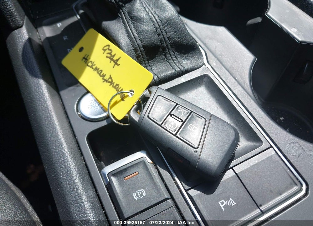 2021 VOLKSWAGEN ATLAS VIN: 1V2PR2CA7MC511275