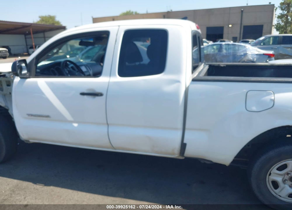 2014 TOYOTA TACOMA VIN: 5TFTX4CN2EX044670