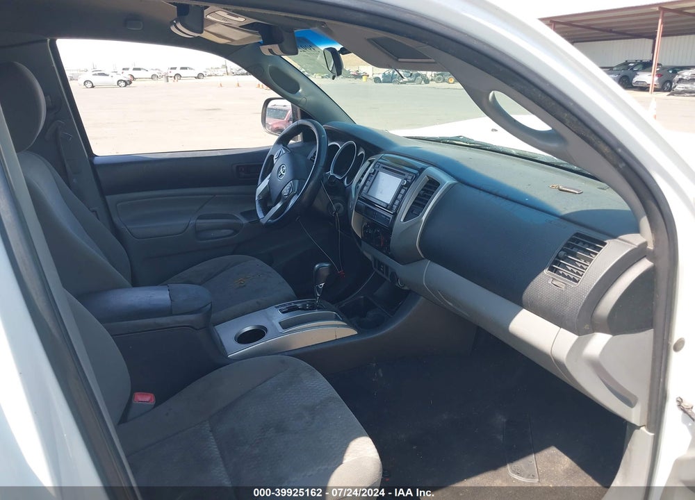 2014 TOYOTA TACOMA VIN: 5TFTX4CN2EX044670