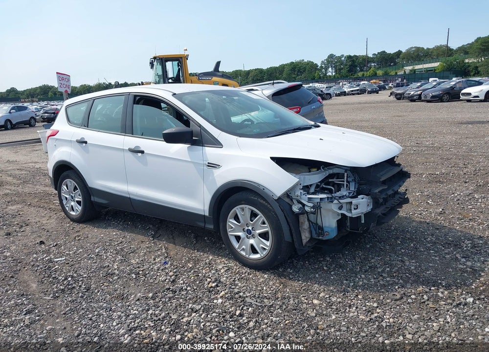 2016 FORD ESCAPE S VIN: 1FMCU0F7XGUC04003