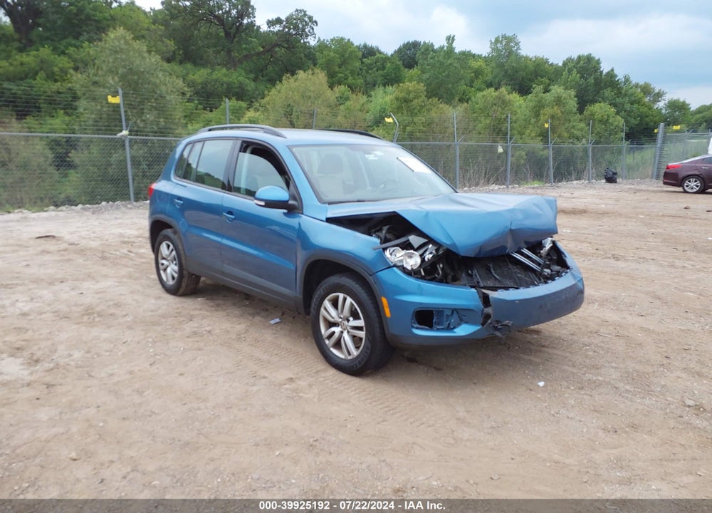 2017 VOLKSWAGEN TIGUAN 2.0T/2.0T S VIN: WVGAV7AX6HK023840