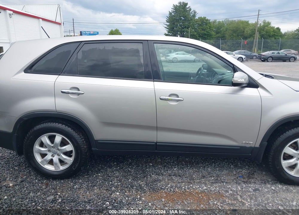 2012 KIA SORENTO LX VIN: 5XYKTCA64CG297874