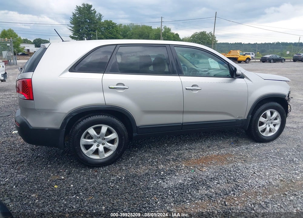 2012 KIA SORENTO LX VIN: 5XYKTCA64CG297874
