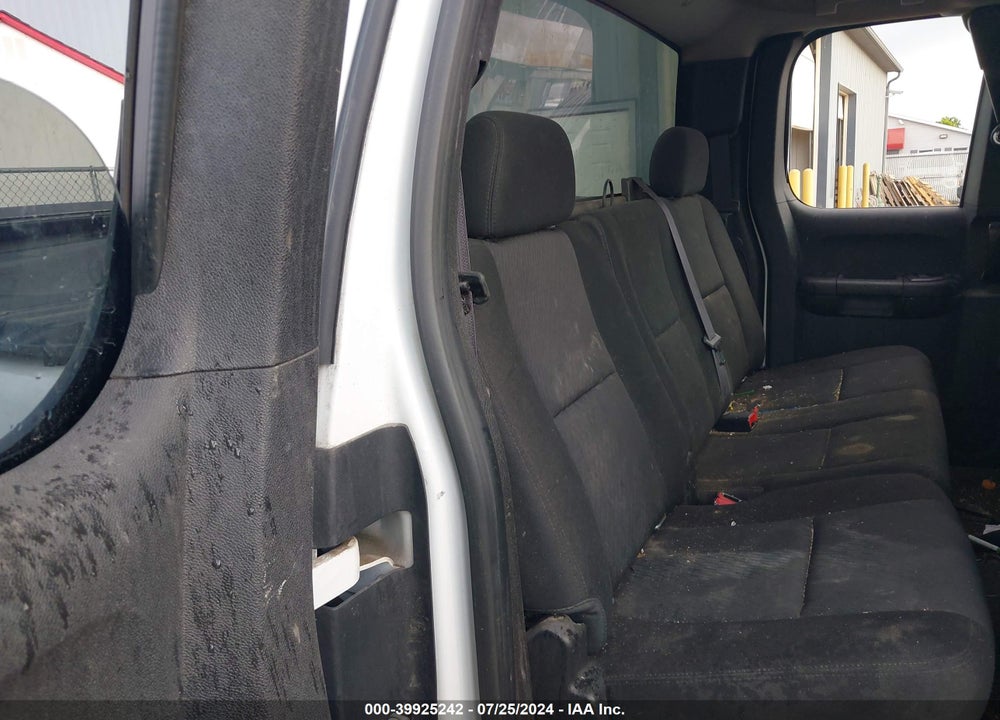 2013 CHEVROLET SILVERADO 1500 LT VIN: 1GCRKSE71DZ395536
