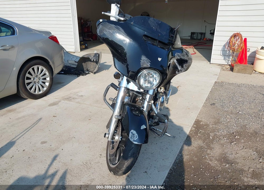 2021 HARLEY-DAVIDSON FLHX VIN: 1HD1KBC11MB606804