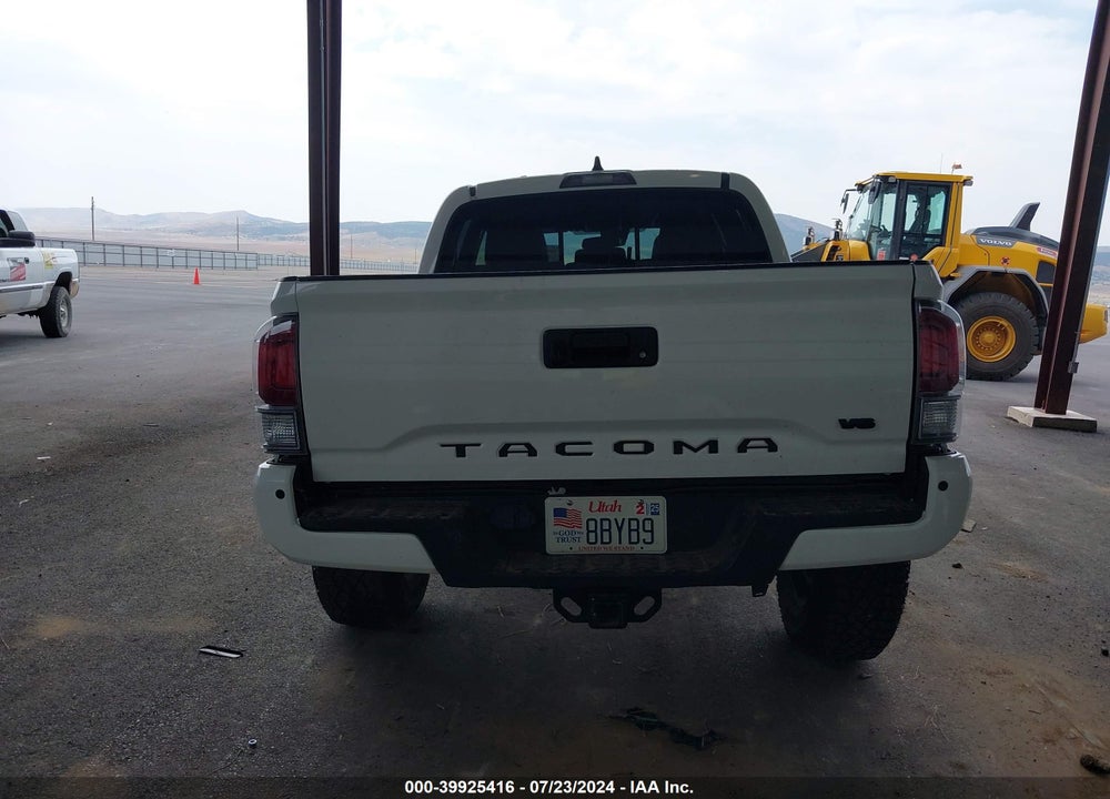 2022 TOYOTA TACOMA 4WD TRD OFF ROAD VIN: 3TMCZ5AN6NM475537