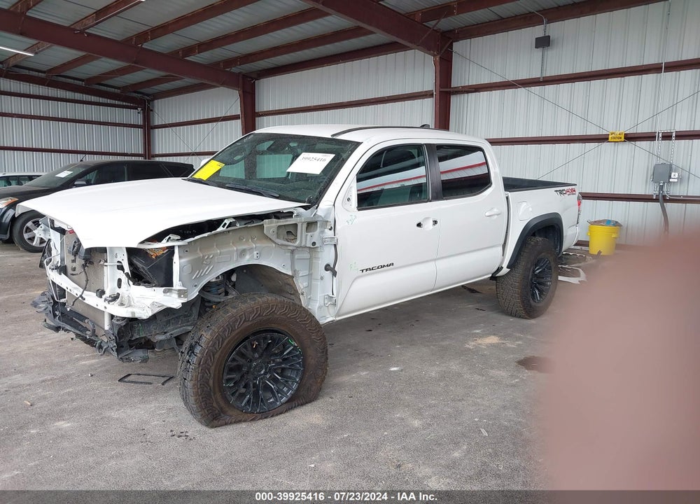 2022 TOYOTA TACOMA 4WD TRD OFF ROAD VIN: 3TMCZ5AN6NM475537