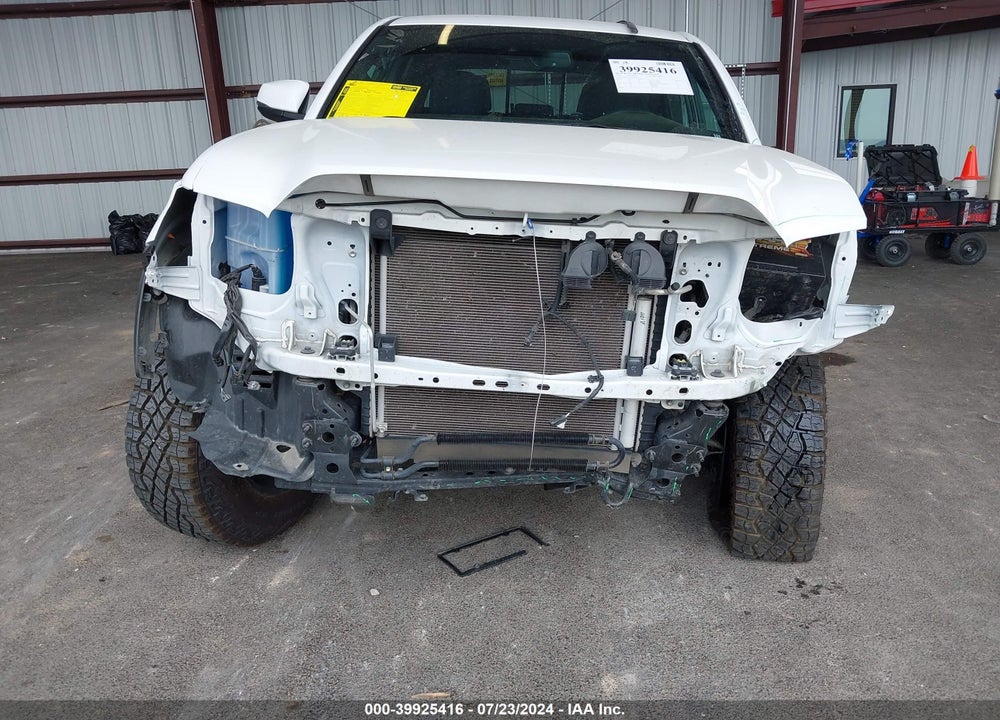 2022 TOYOTA TACOMA 4WD TRD OFF ROAD VIN: 3TMCZ5AN6NM475537