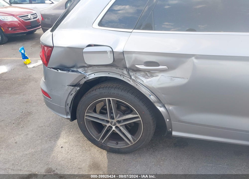 2018 AUDI SQ5 VIN: WA1C4AFY8J2042002