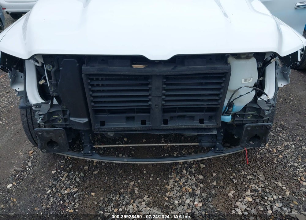 2019 RAM 1500 LAIE  4X4 5'7 BOX VIN: 1C6SRFJT2KN786813