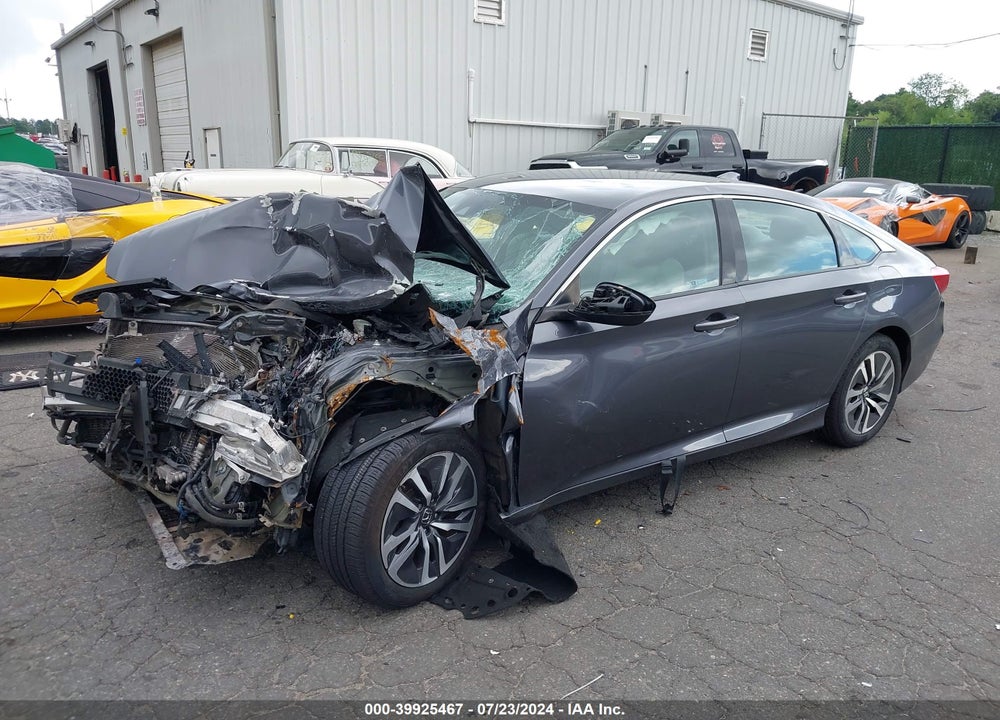 2018 HONDA ACCORD HYBRID VIN: 1HGCV3F1XJA007552