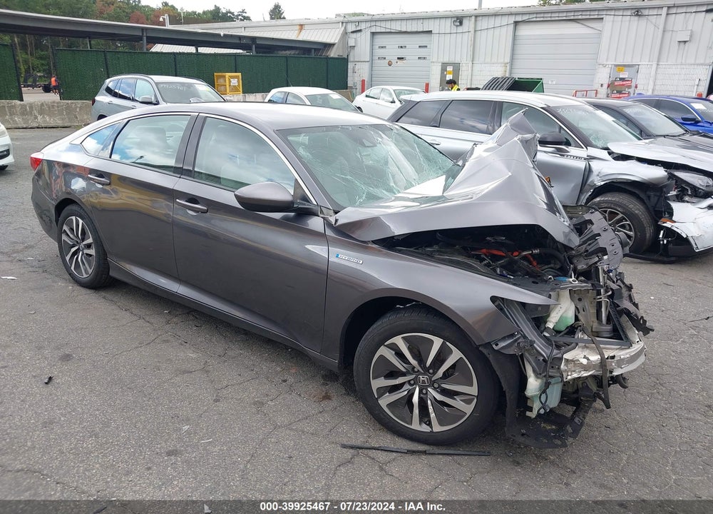 2018 HONDA ACCORD HYBRID VIN: 1HGCV3F1XJA007552