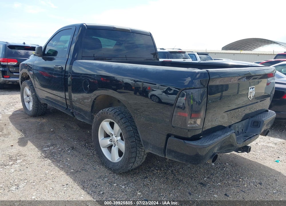 2013 RAM 1500 EXPRESS VIN: 3C6JR6AT6DG530892
