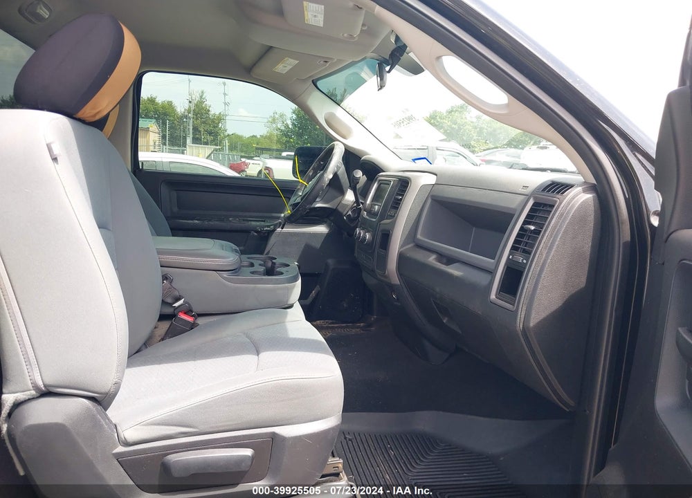 2013 RAM 1500 EXPRESS VIN: 3C6JR6AT6DG530892