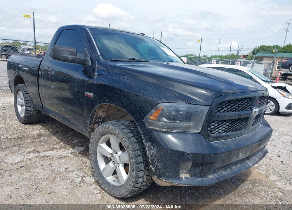 2013 RAM 1500 EXPRESS VIN: 3C6JR6AT6DG530892