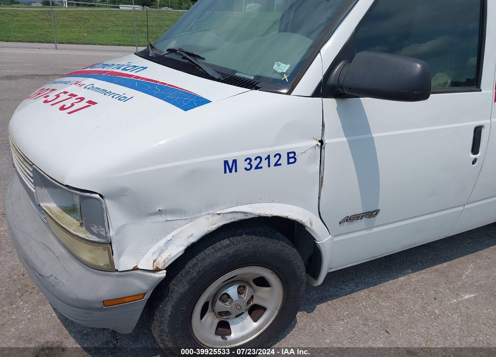 2002 CHEVROLET ASTRO VIN: 1GCDM19X52B145408