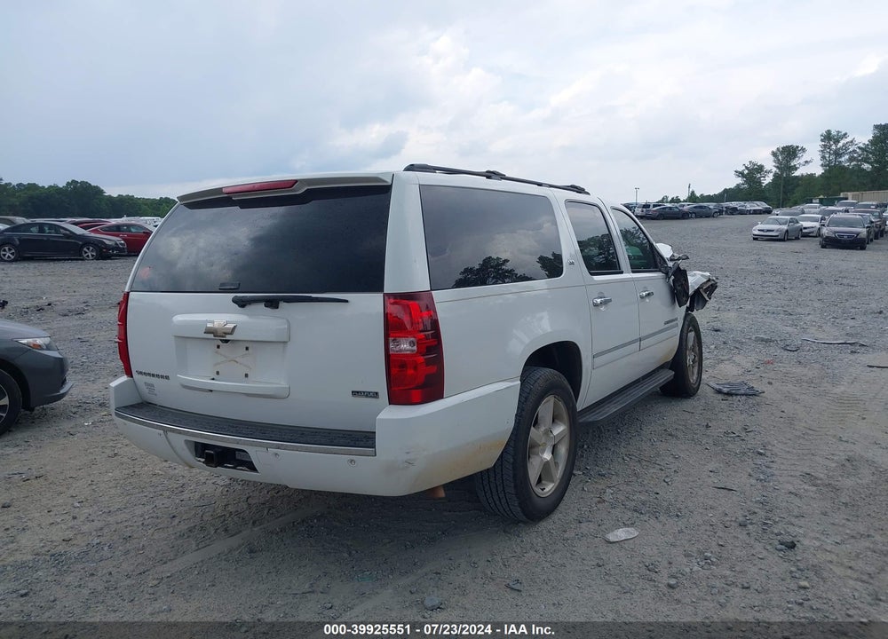 2009 CHEVROLET SUBURBAN 1500 LTZ VIN: 1GNFC36049J126130