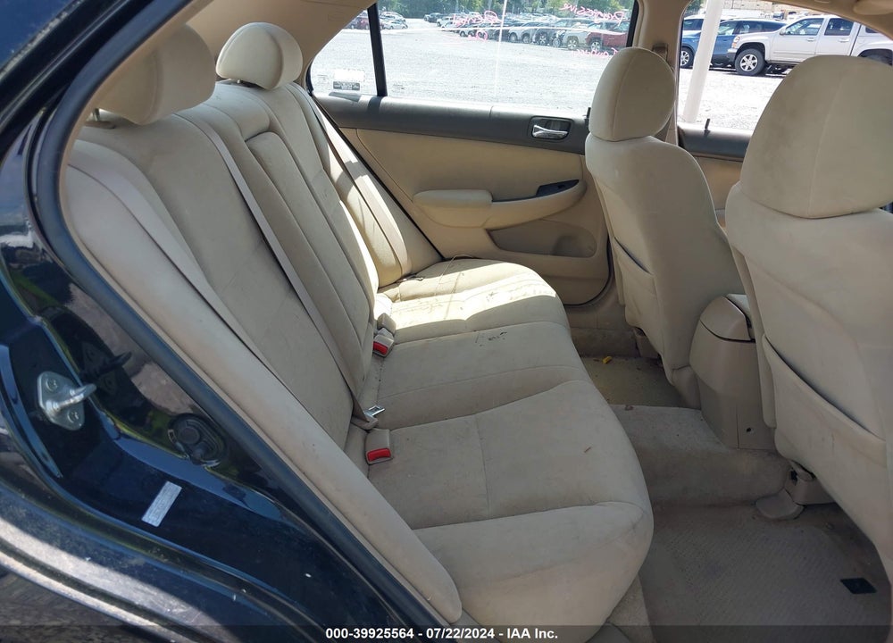 2007 HONDA ACCORD 2.4 LX VIN: 1HGCM56477A102233
