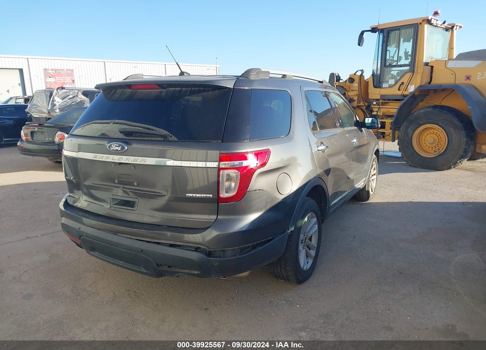 2015 FORD EXPLORER XLT VIN: 1FM5K7D82FGA33649
