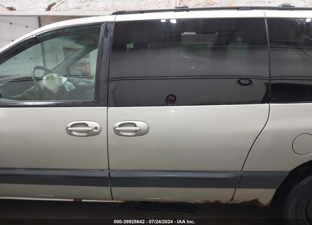 1999 DODGE GRAND CARAVAN SE VIN: 1B4GT44L9XB638082