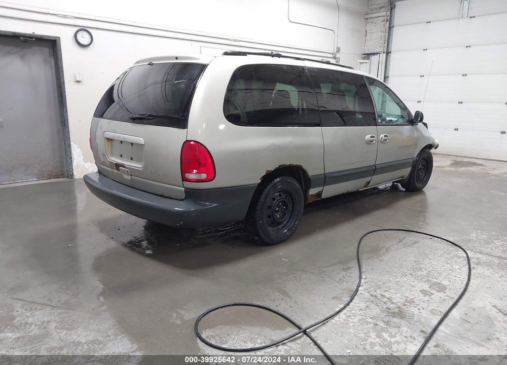 1999 DODGE GRAND CARAVAN SE VIN: 1B4GT44L9XB638082