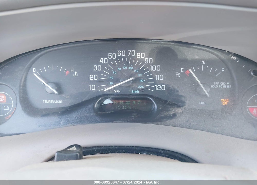 2002 BUICK CENTURY LIMITED VIN: 2G4WY55J021231517