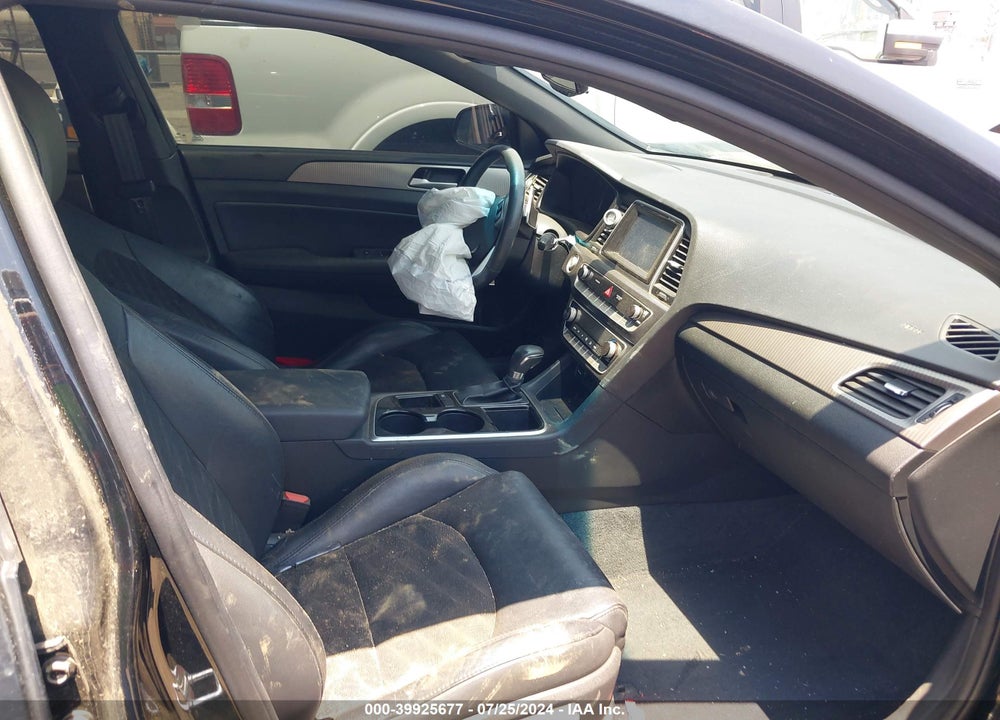 2019 HYUNDAI SONATA SPORT VIN: 5NPE34AF8KH820954