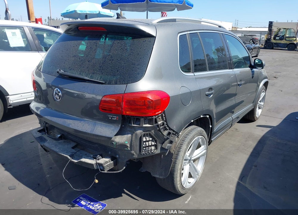 2016 VOLKSWAGEN TIGUAN R-LINE VIN: WVGAV7AX1GW016687