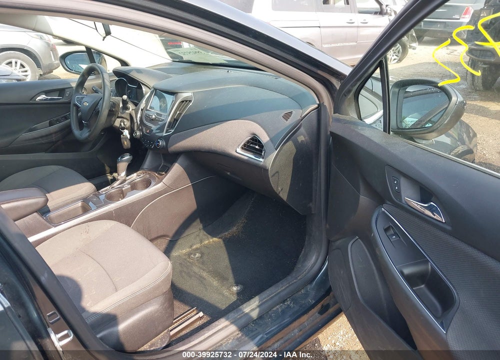 2017 CHEVROLET CRUZE LT AUTO VIN: 1G1BE5SM3H7178536