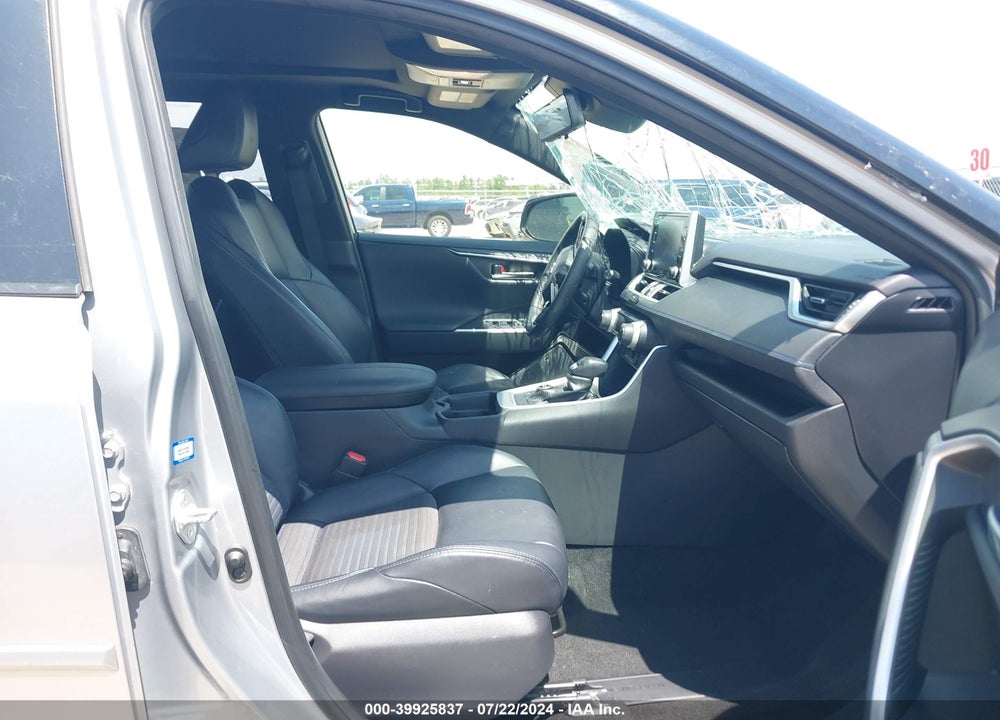 2019 TOYOTA RAV4 HYBRID XSE VIN: JTMEWRFV5KD519388