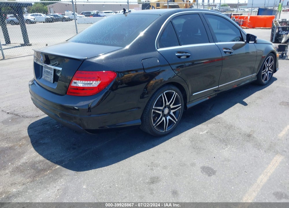 2013 MERCEDES-BENZ C 250 VIN: WDDGF4HB5DR246530