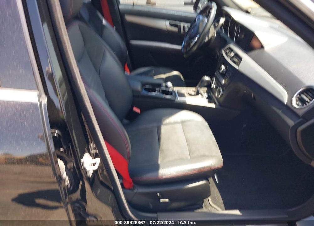 2013 MERCEDES-BENZ C 250 VIN: WDDGF4HB5DR246530