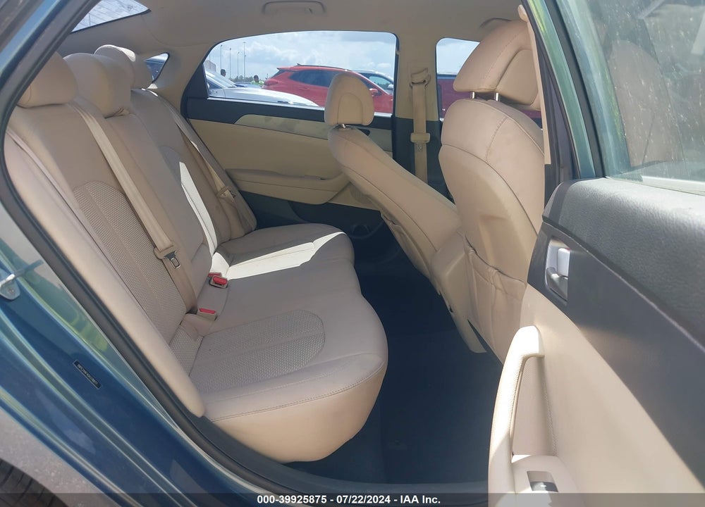 2016 HYUNDAI SONATA SE VIN: 5NPE24AF4GH378877