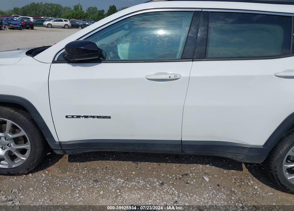 2022 JEEP COMPASS LATITUDE LUX 4X4 VIN: 3C4NJDFB6NT113352