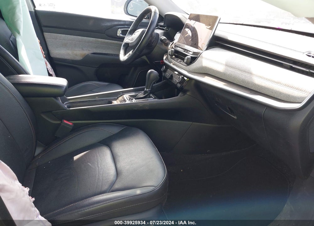 2022 JEEP COMPASS LATITUDE LUX 4X4 VIN: 3C4NJDFB6NT113352
