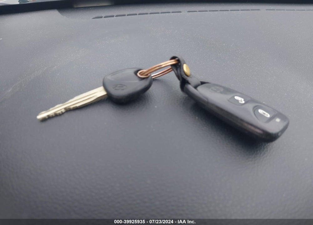 2007 HYUNDAI ACCENT SE VIN: KMHCN36C57U033446
