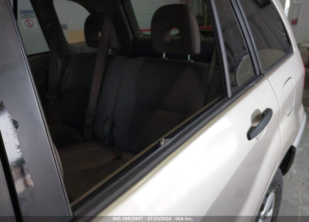 2004 TOYOTA RAV4 VIN: JTEGD20V840006186