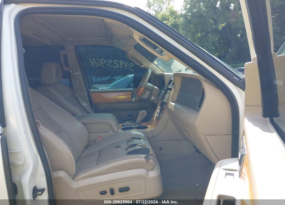 2007 LINCOLN NAVIGATOR VIN: 5LMFU28557LJ00901