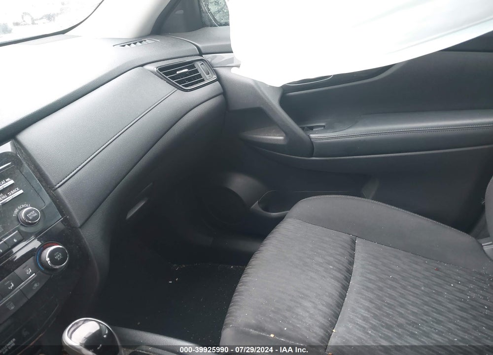 2017 NISSAN ROGUE S VIN: KNMAT2MT9HP614527