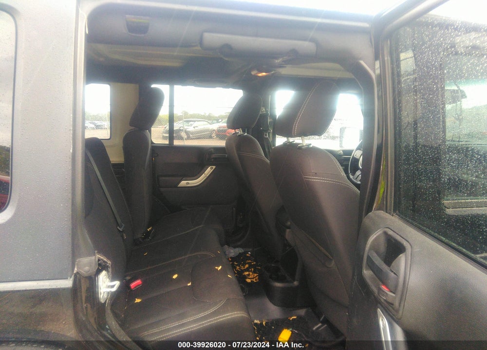 2014 JEEP WRANGLER UNLIMITED SAHARA VIN: 1C4BJWEG8EL304553
