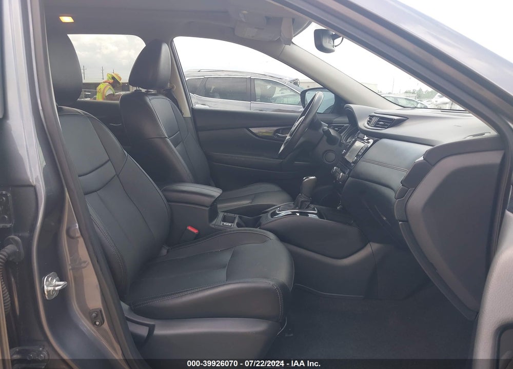 2017 NISSAN ROGUE SL VIN: 5N1AT2MT6HC883698
