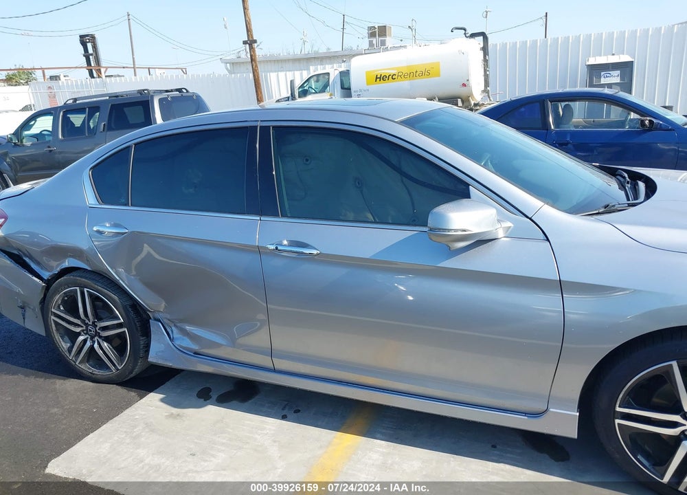 2017 HONDA ACCORD TOURING V6 VIN: 1HGCR3F93HA033205