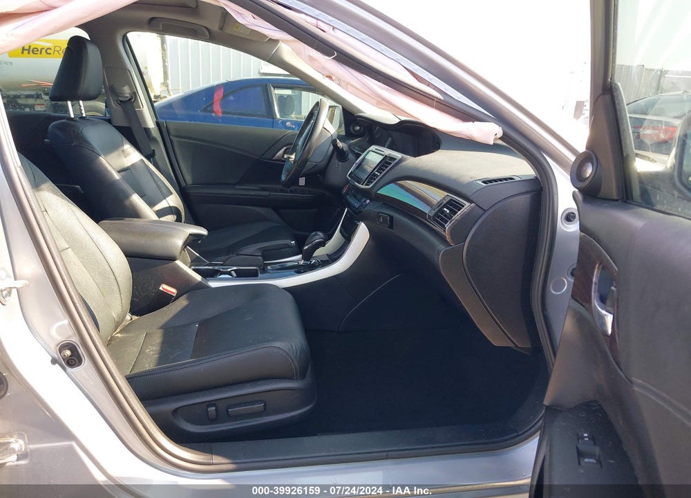 2017 HONDA ACCORD TOURING V6 VIN: 1HGCR3F93HA033205